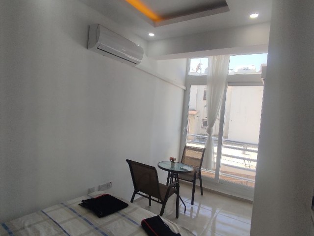 3 + 1 apartment for daily rent from the owner on the seafront in the center of Kyrenia ** 