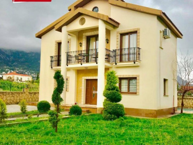 Girne Lapta'da satılık 3+1 villa!