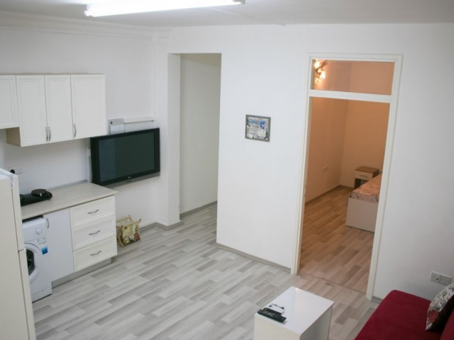 FROM OWNER 1+1 FLAT IN KUCUKKAYMAKLI (very Central)
