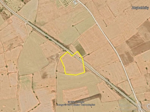 Affordable land for investment purposes on the road. ** 