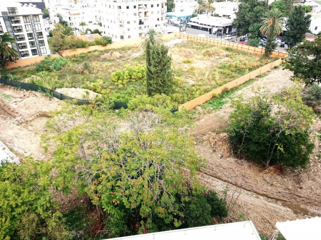 Volles Penthouse mit 360-Grad-Blick auf das Zentrum von Kyrenia, Die gesamte Etage mit einer riesigen Terrasse! ** 