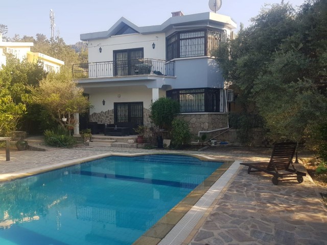 3+1 Luxury Villa with Pool for Rent in Balabayis ** 