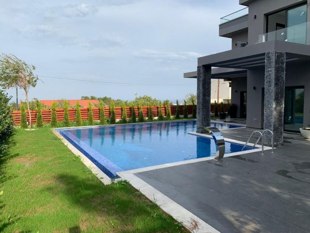 Girne Merkez Doğanköy'de ULtra Lux 440 m2 Akıllı Müstakil/ Özel Havuzlu  Villa Son 2 adet