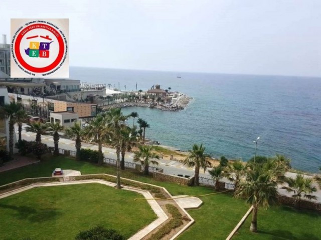 Voll klimatisiert und weiß Möbliert 4 - Zimmer - penthouse direkt am Meer im Zentrum von Kyrenia ist