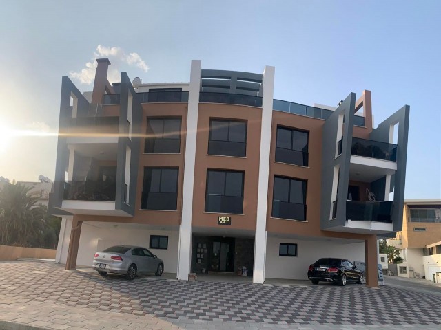 Luxuriöse 3+1 geräumige Wohnung zu verkaufen in Kaymakli Area