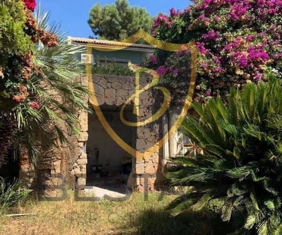 Villa mit Einstöckigem Garten in der oberen Kyrenia ! ** 