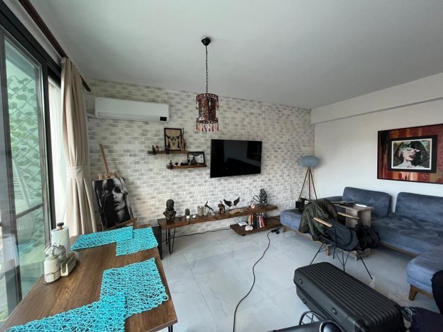 VERY SPACIOUS 2+1 FLAT FOR SALE IN ALSANCAK WITH A DOUBLE FRONT GARDEN OPEN PARKING !!