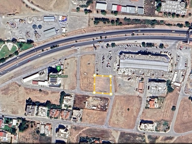 Grundstück neben dem Dima-Parkplatz gegenüber dem Messegelände von Nikosia zu vermieten! ** 