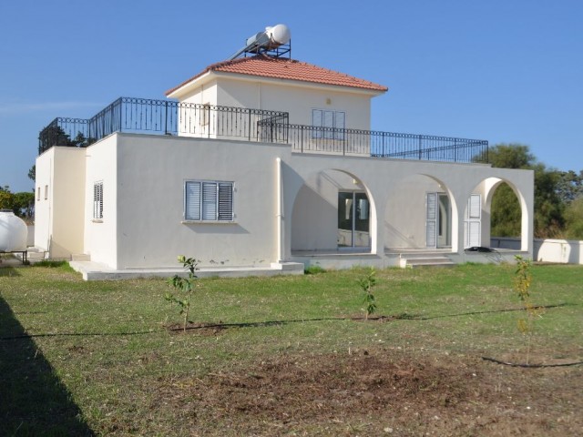 3+1 Villa Zum Verkauf In Kyrenia Alsancak ** 