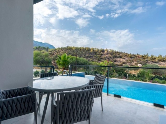 4 bedroom luxury apartment for sale in Bellapais