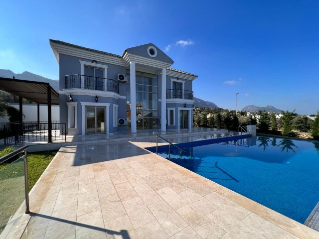 Zu verkaufen 3+1 Villa in Bellapais Kyrenia