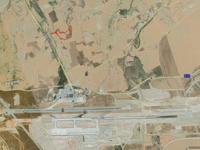 YANYOLA Null auf der ERCAN Airport Road, zum Verkauf vom Eigentümer 38 Hektar Zypern-50. 630M2 Land (Kapitel 96), Straße bereit Projekt Genehmigung erhalten ** 