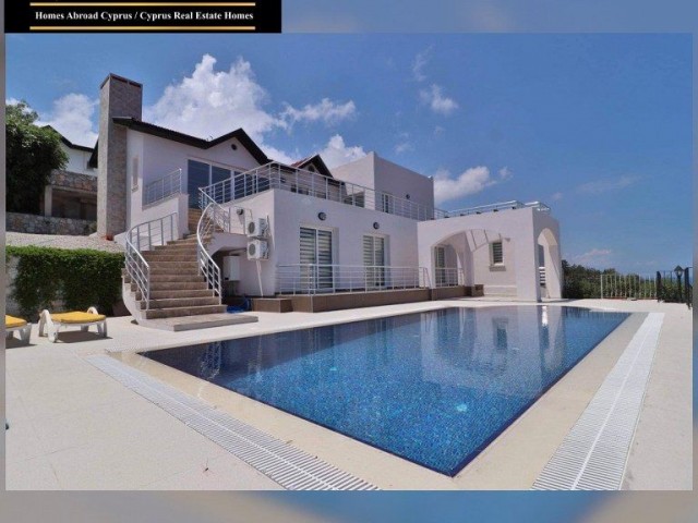 Strandfront 3 Bedroom Villa zum Verkauf Lage Tuay Villa Elm Kyrenia (an open and bright space) ** 