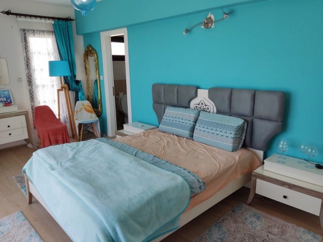 ویلا 3 خوابه زیبا برای فروش با منظره زیبا از دریا و کوه محل کاراگاک اسنتپه گیرنه ** 