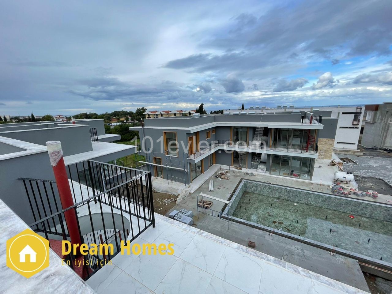 Kıbrıs Girne Alsancak'ta Satılık 1+1 Penthouse