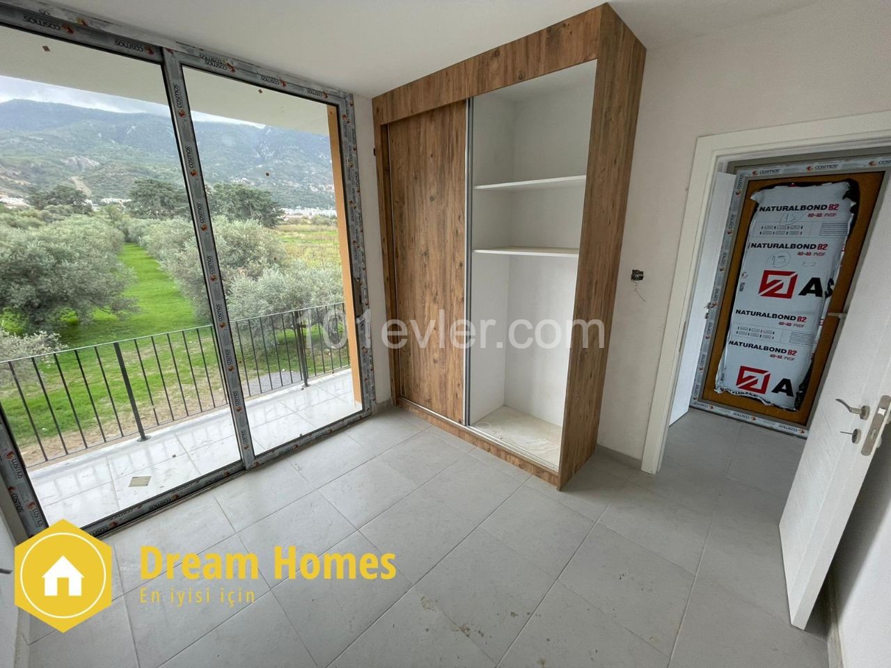 Kıbrıs Girne Alsancak'ta Satılık 1+1 Penthouse