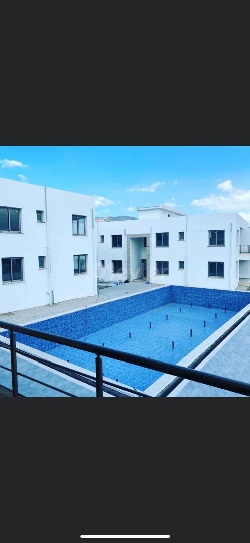 Kyrenia Bosporus auch neu fertig, 2 + 1 Wohnungen auf dem Gelände mit Pool ** 