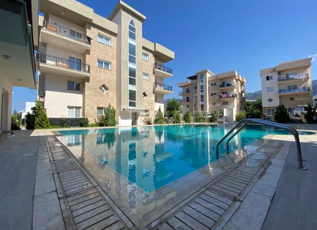Kyrenia-Alsancak, zu verkaufen Wohnung 3 + 1 . ** 