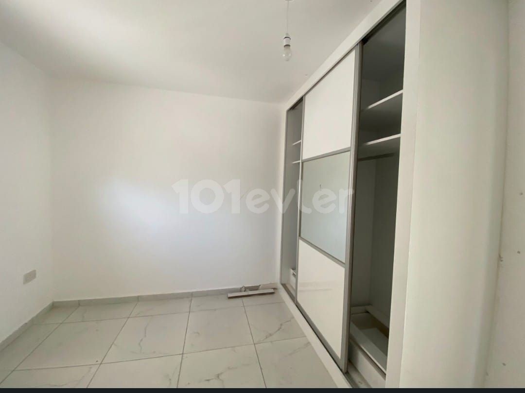 Kyrenia-Alsancak, apartment for sale 3+1 . ** 