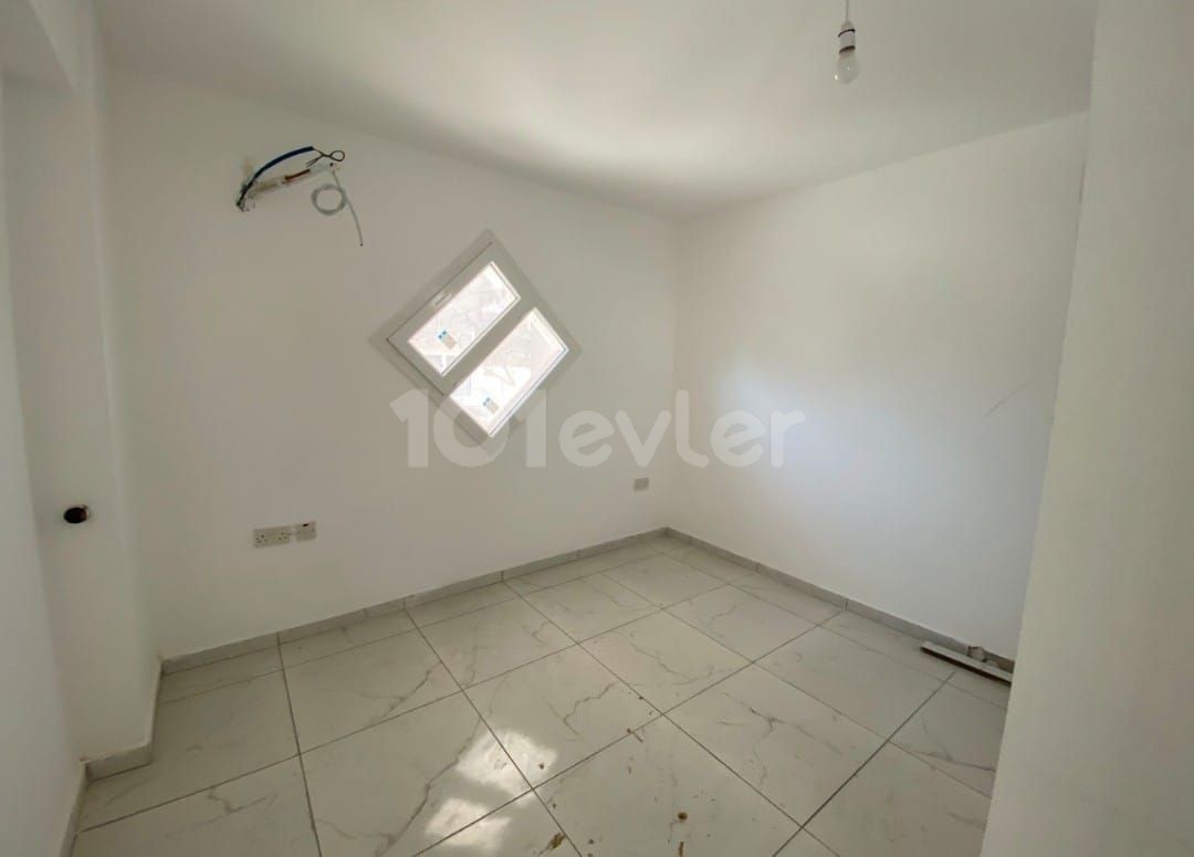 Kyrenia-Alsancak, apartment for sale 3+1 . ** 