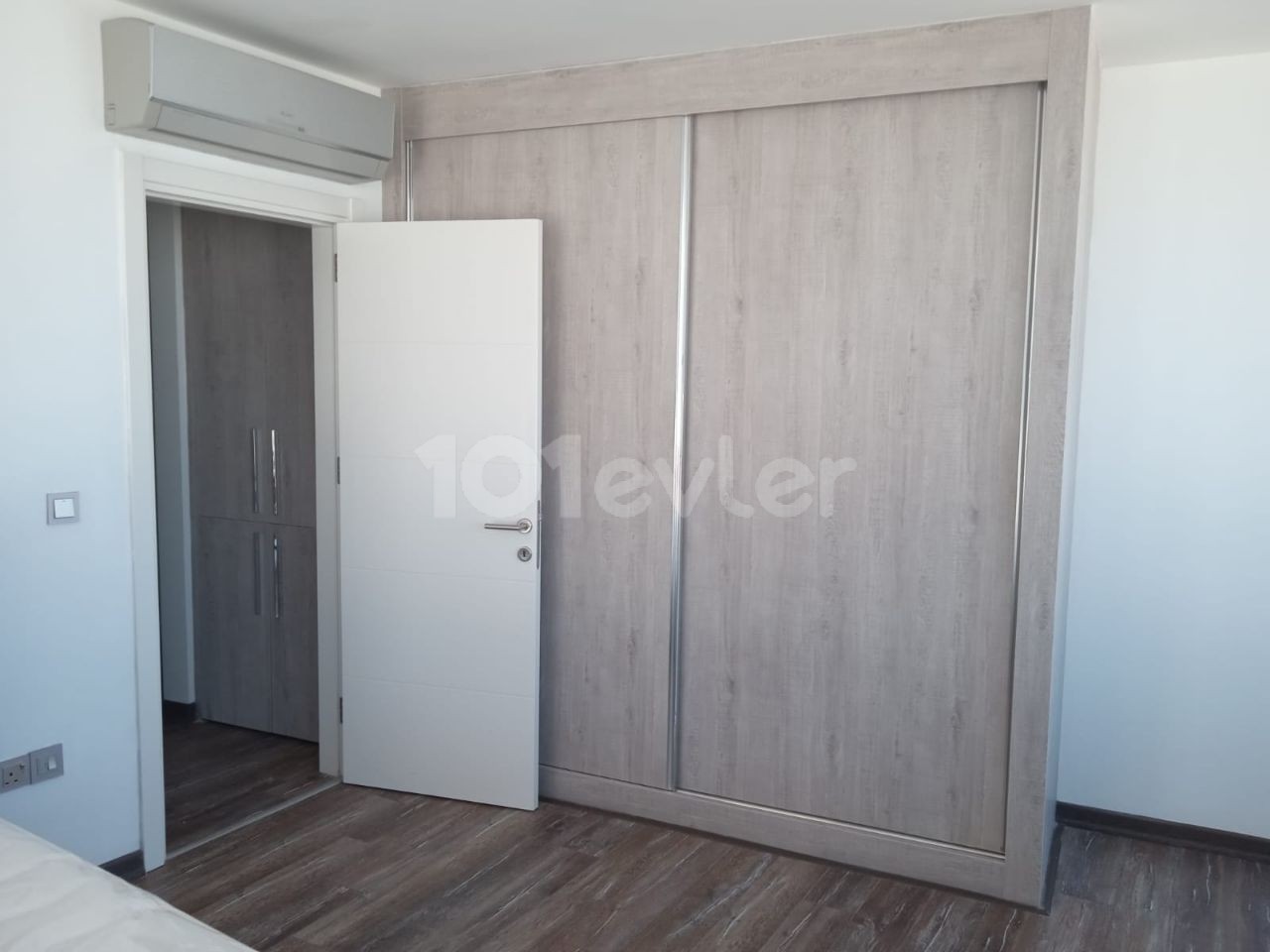 2 bedroom apartment for rent in Kyrenia Center