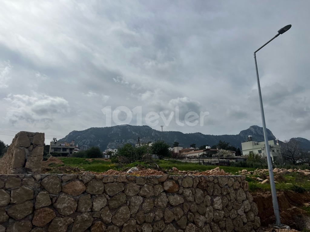LAND FOR SALE IN ARAPKOY, GIRNE, WITH STUNNING SEA AND MOUNTAIN VIEW ** 