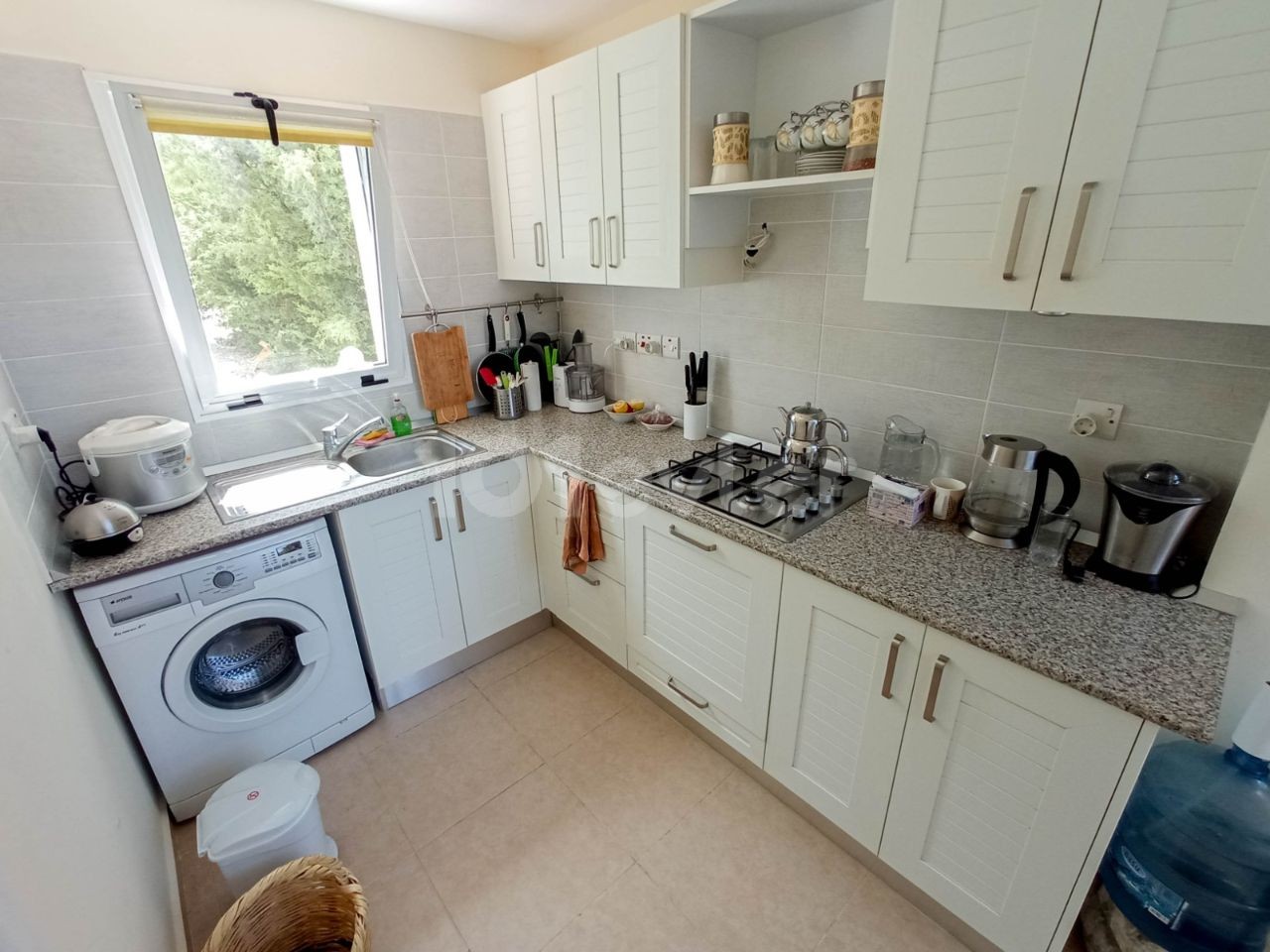 Beautifully presented 2 bedroom duplex apartment on this award winning site 