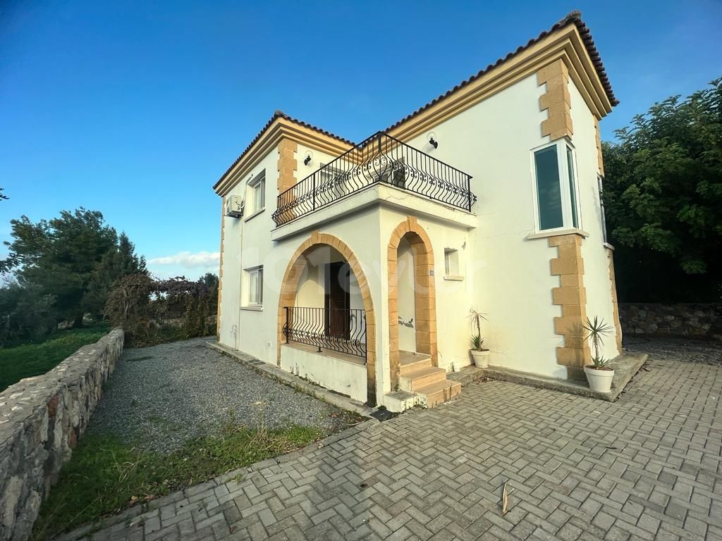 Single Authorized For Sale 3+1 villa in Karsiyaka, Kyrenia