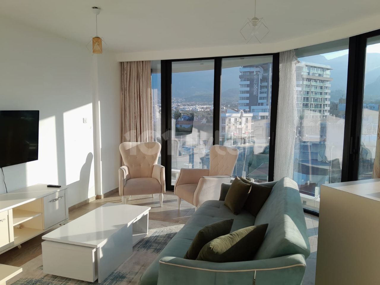 2+1 luxury apartment for rent in Girne Center