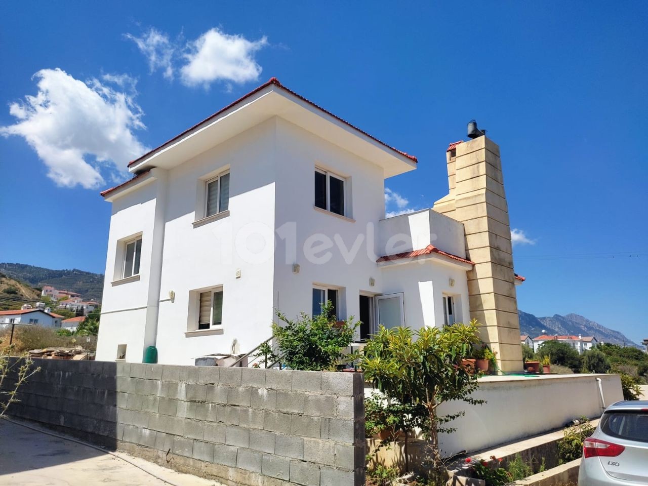 For Sale Villa 4+1 in Kyrenia Alsancak