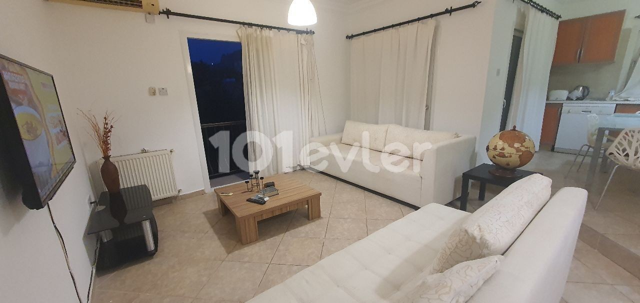 Kyrenia 3 bedroom flat including 50 stg maintance fee for Rent - Edremit ** 