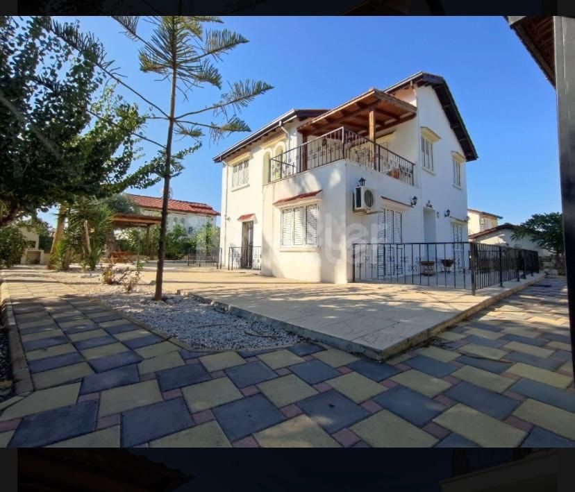 Girne Çatalköy'de Satılık Villa