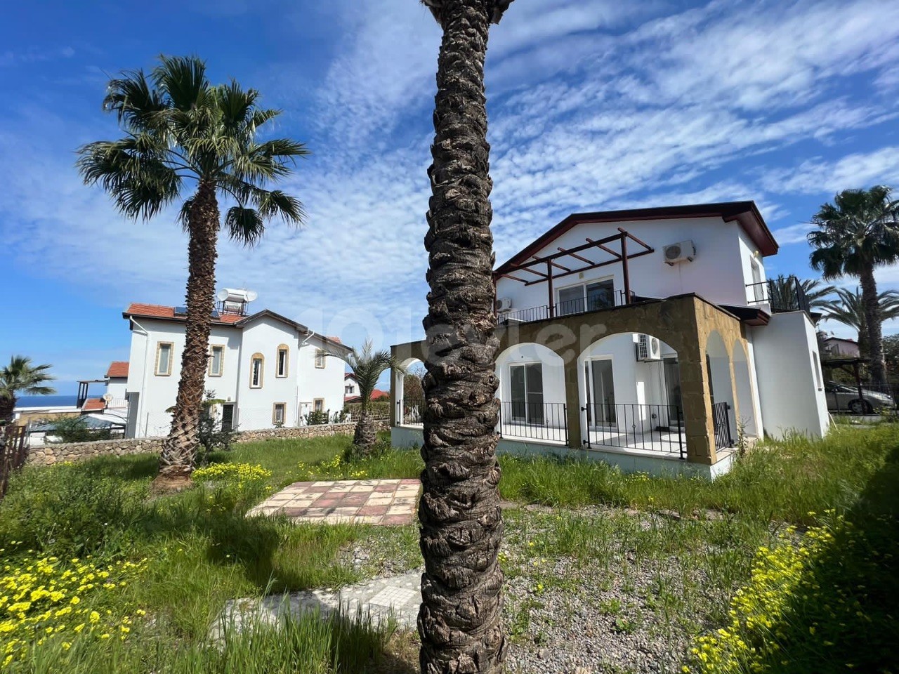 Zypern Kyrenia Karsiyaka 3+1 freistehende Villa zur Miete mit vollem Meer- und Bergblick