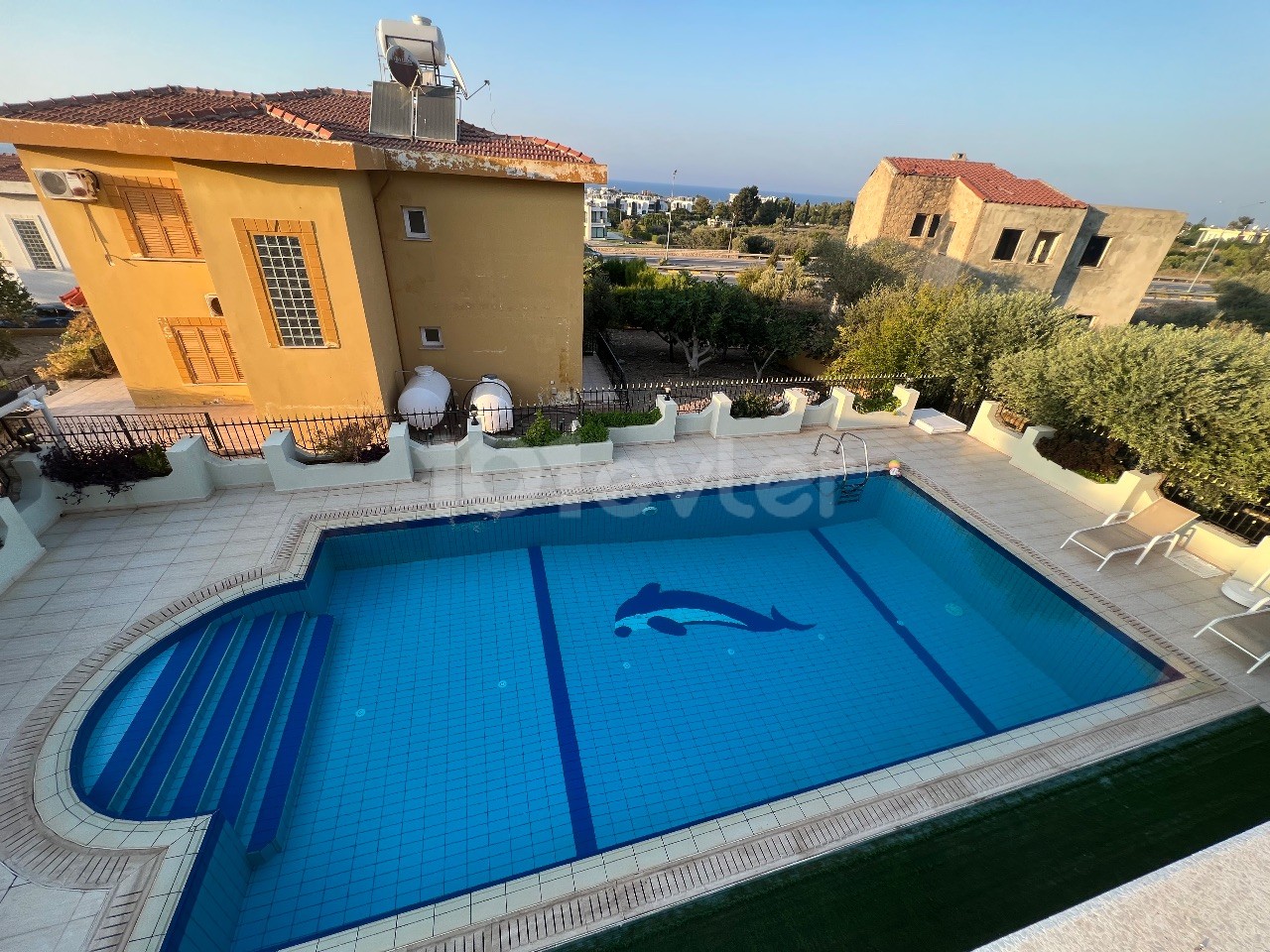 LUXURY VILLA WITH DETACHED POOL IN EDREMIT ** 