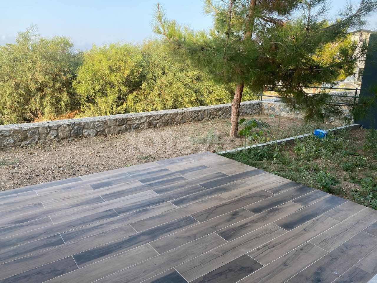luxury 2 + 1 with its own garden with pool in alsancak ** 
