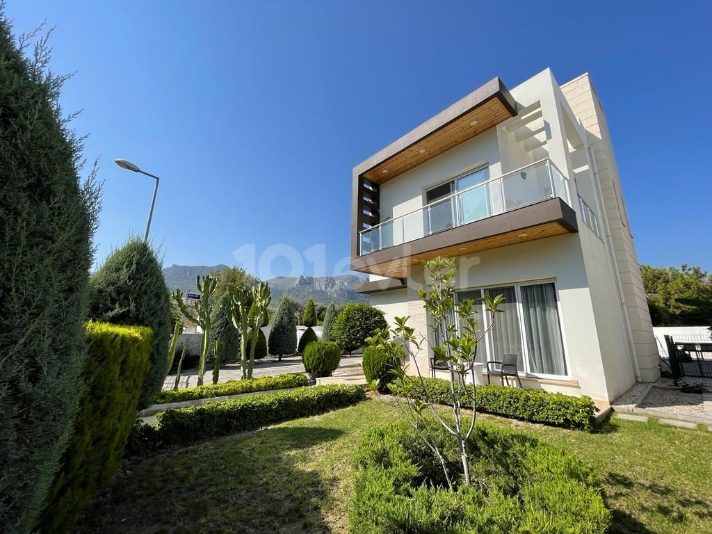 Girne Zeytinlik'te satılık Türk tapulu villa 