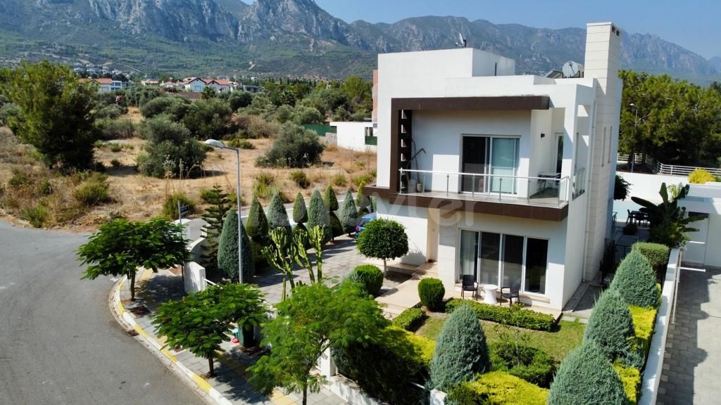 Türkische Eigentumswohnung villa in Kyrenia Zeytinlik te zu verkaufen ** 