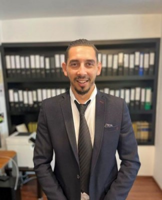 Mehmet Karanar Henley & Co Properties Property Agent
