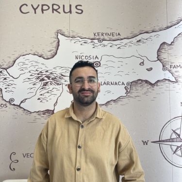 EREN KÖSEDAĞ Kıbrıs Ada Emlak Property Agent