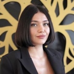 Alina Parada VELES PROPERTY آژانس املاک